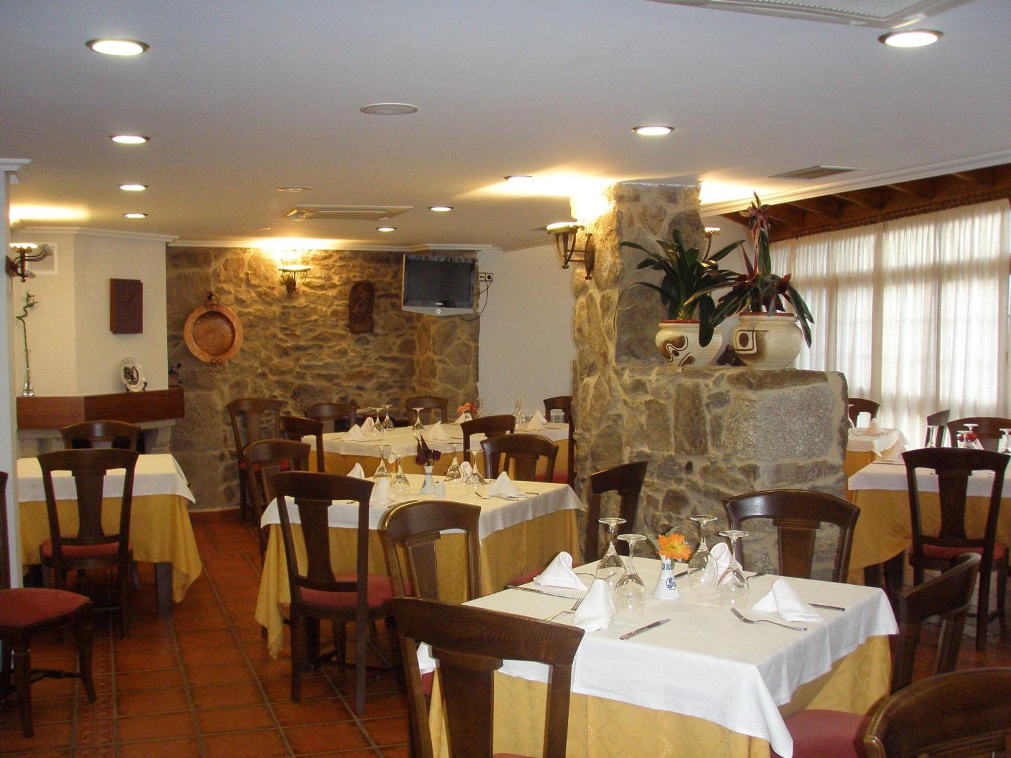 Hotel Caldelas Sacra-Pension Rustica 3 Estrellas Castro Caldelas Luaran gambar