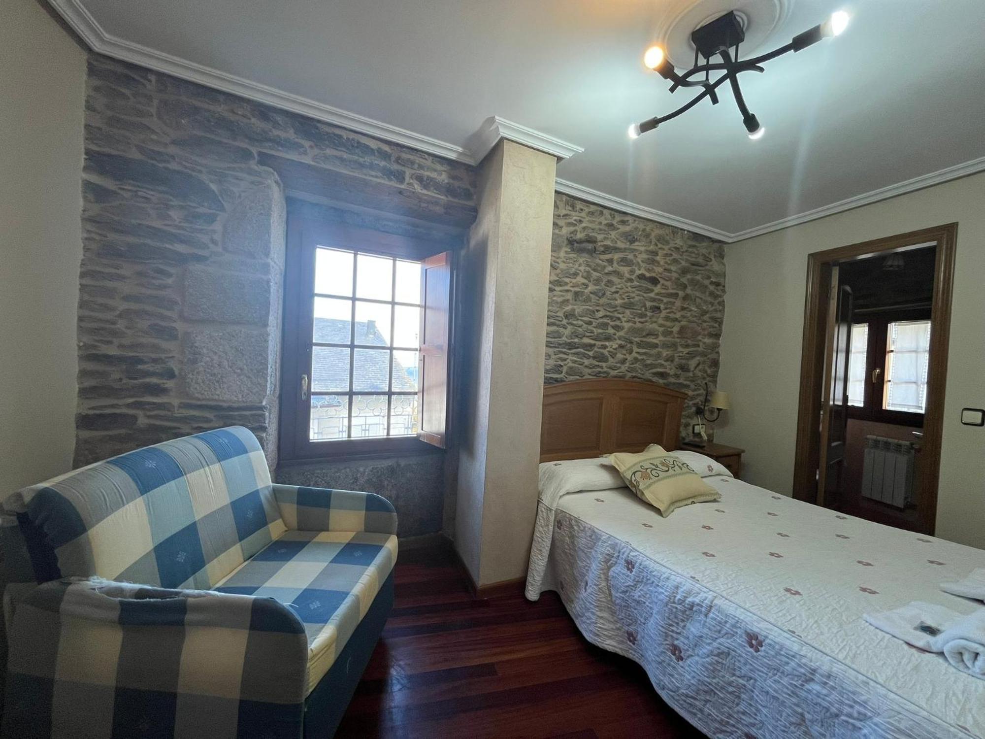 Hotel Caldelas Sacra-Pension Rustica 3 Estrellas Castro Caldelas Luaran gambar