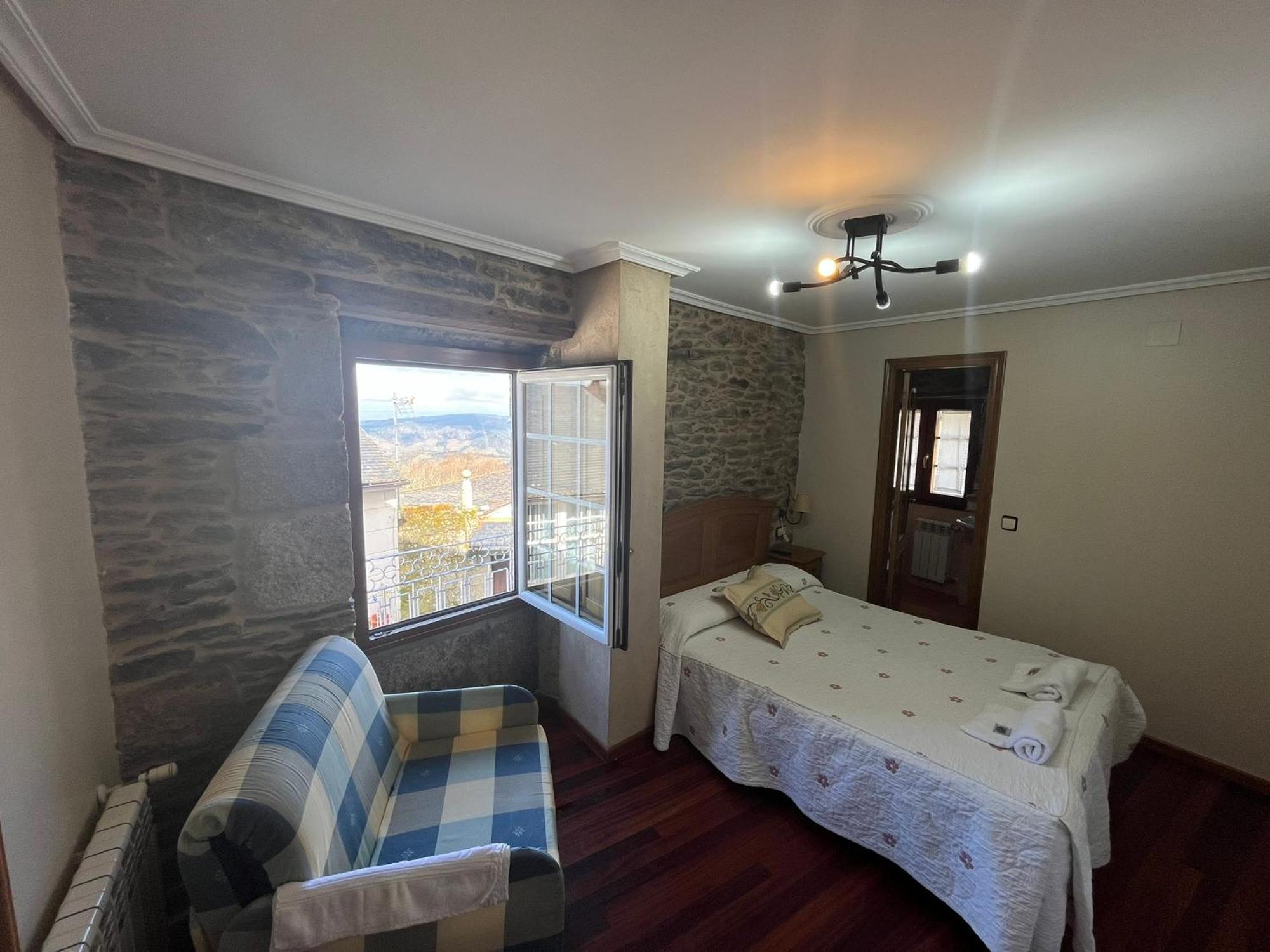 Hotel Caldelas Sacra-Pension Rustica 3 Estrellas Castro Caldelas Luaran gambar