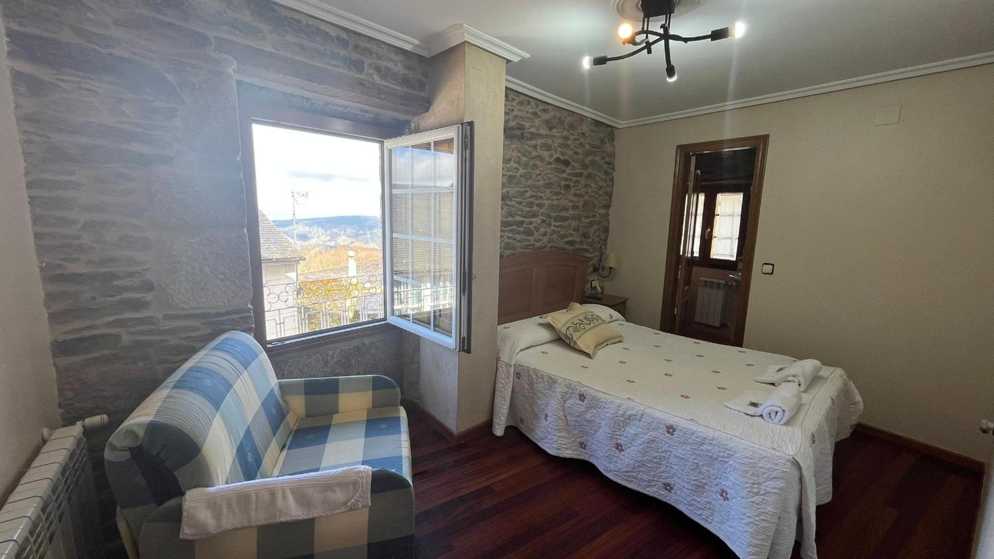 Hotel Caldelas Sacra-Pension Rustica 3 Estrellas Castro Caldelas Luaran gambar