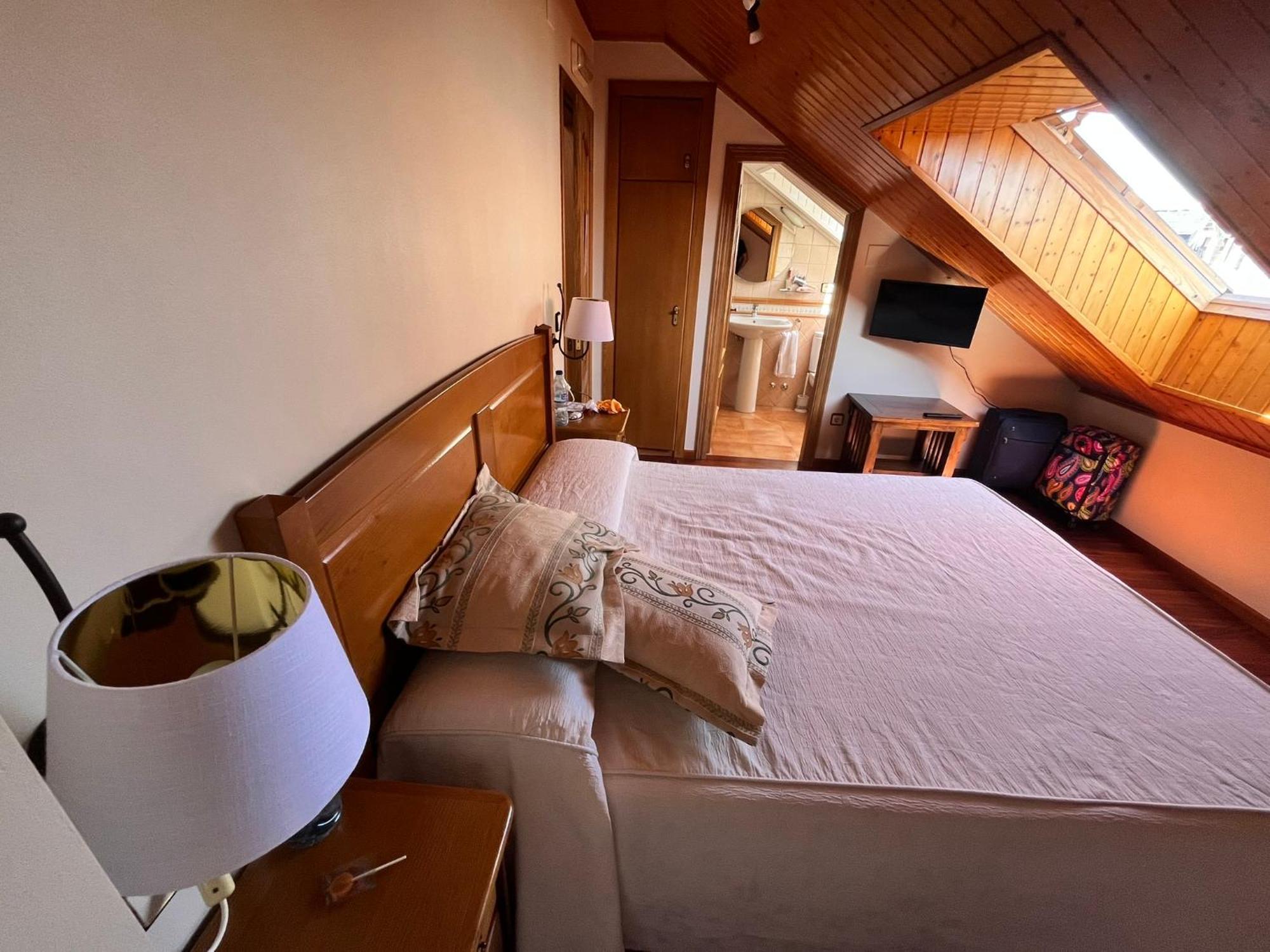 Hotel Caldelas Sacra-Pension Rustica 3 Estrellas Castro Caldelas Luaran gambar