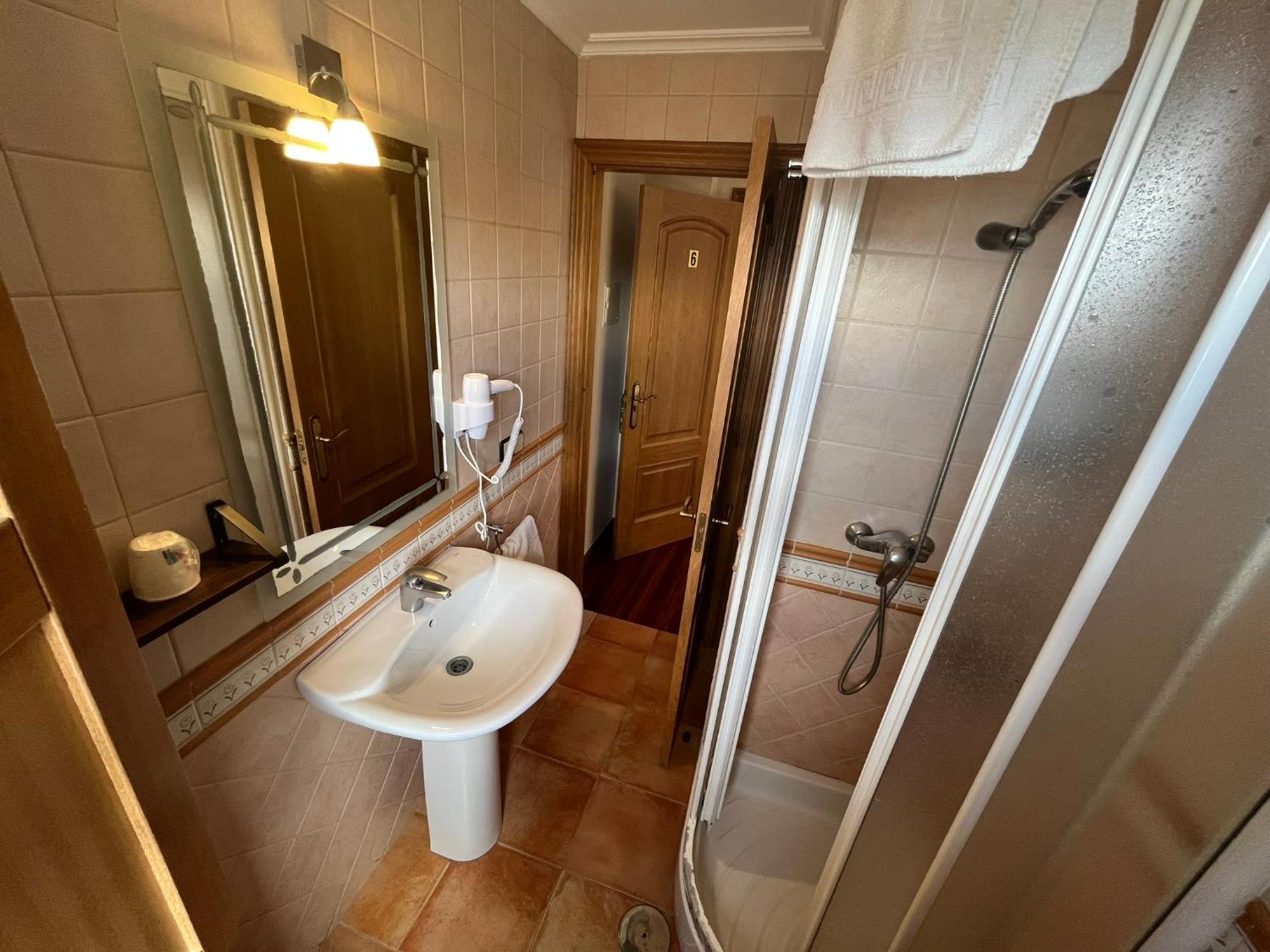 Hotel Caldelas Sacra-Pension Rustica 3 Estrellas Castro Caldelas Luaran gambar