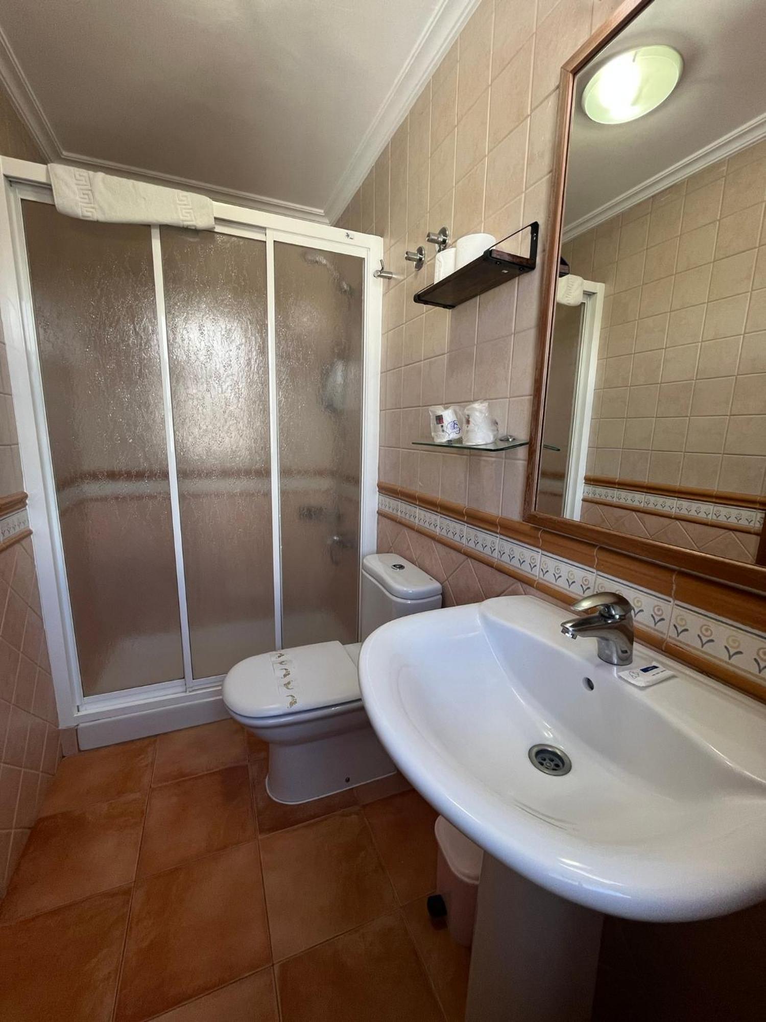 Hotel Caldelas Sacra-Pension Rustica 3 Estrellas Castro Caldelas Luaran gambar